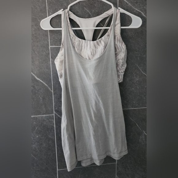 Lululemon Twist and Toil Tank Heathered Seal Grey / Palm Camo White Nimbus 8 - Picture 7 of 10